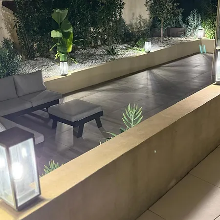 Garden Suquet, Terrasse&garage Apartment